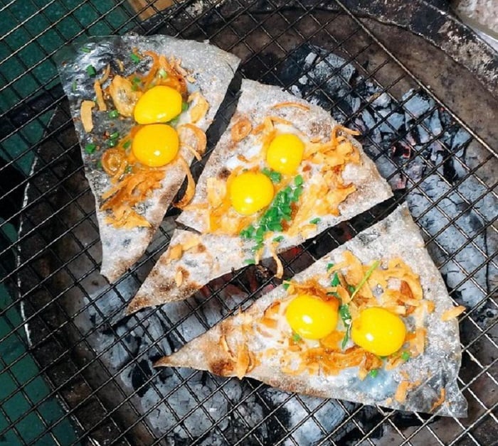 Top 10 quán bánh tráng kẹp Đà Nẵng được yêu thích nhất hiện nay