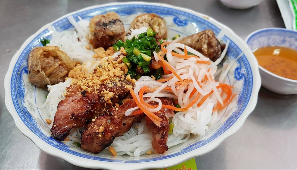 Top 12 quán bún thịt nướng Đà Nẵng ngon được yêu thích nhất