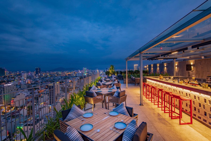 Top 15 quán cafe rooftop Đà Nẵng đẹp đáng trải nghiệm