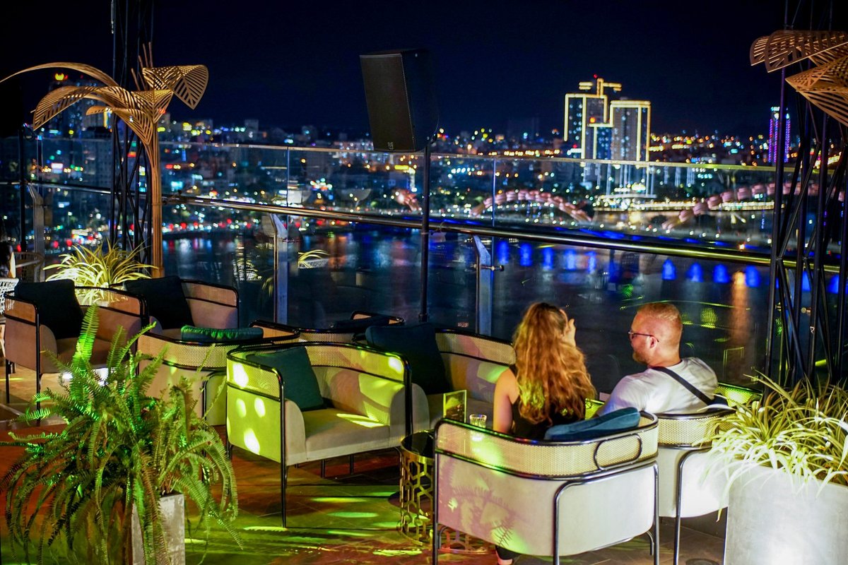 Top 15 quán cafe rooftop Đà Nẵng đẹp đáng trải nghiệm