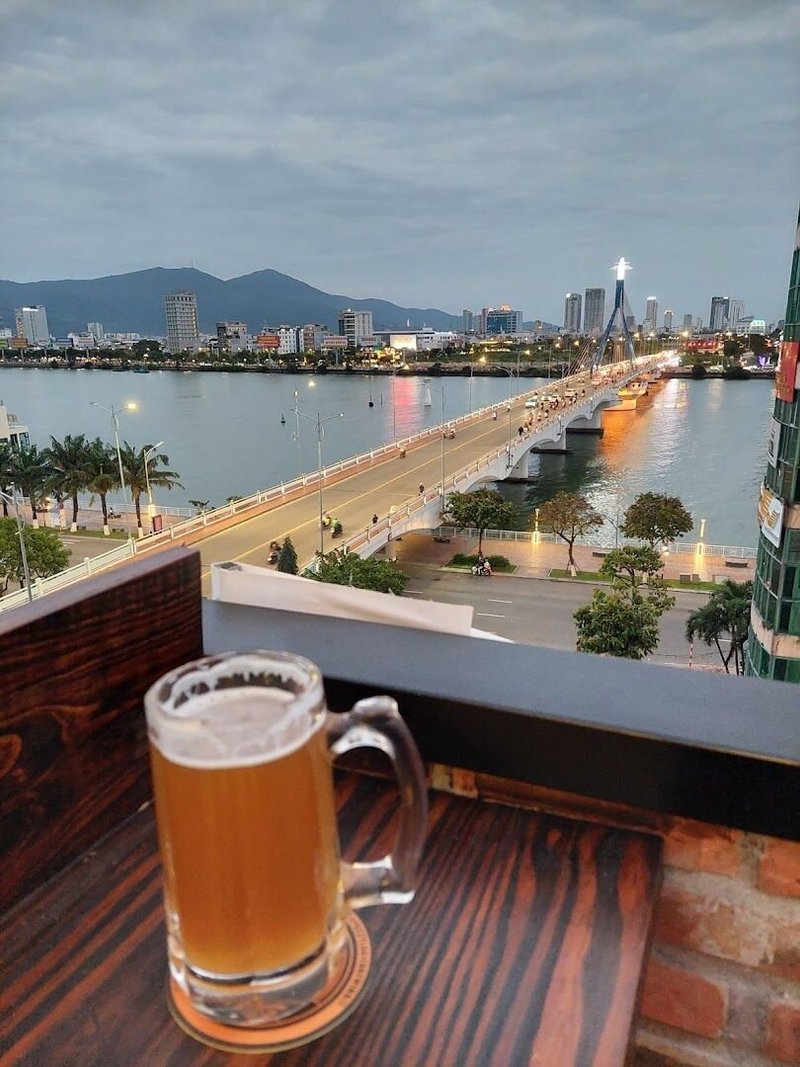 Top 15 quán cafe rooftop Đà Nẵng đẹp đáng trải nghiệm