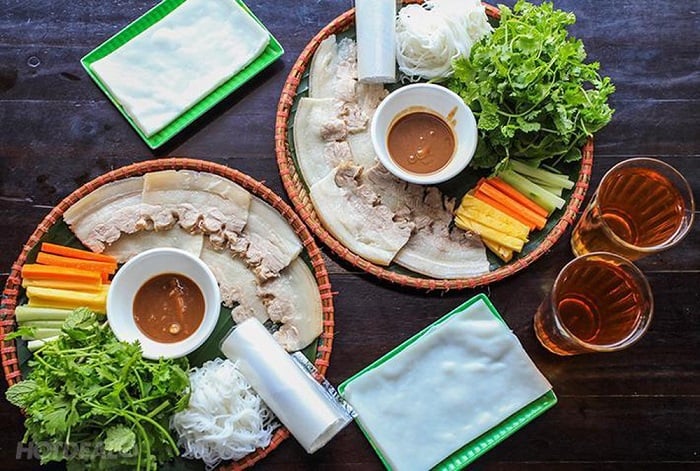Top Quán Bánh Tráng Cuốn Thịt Heo Ngon Ở Đà Nẵng Nhất Định Phải Thử