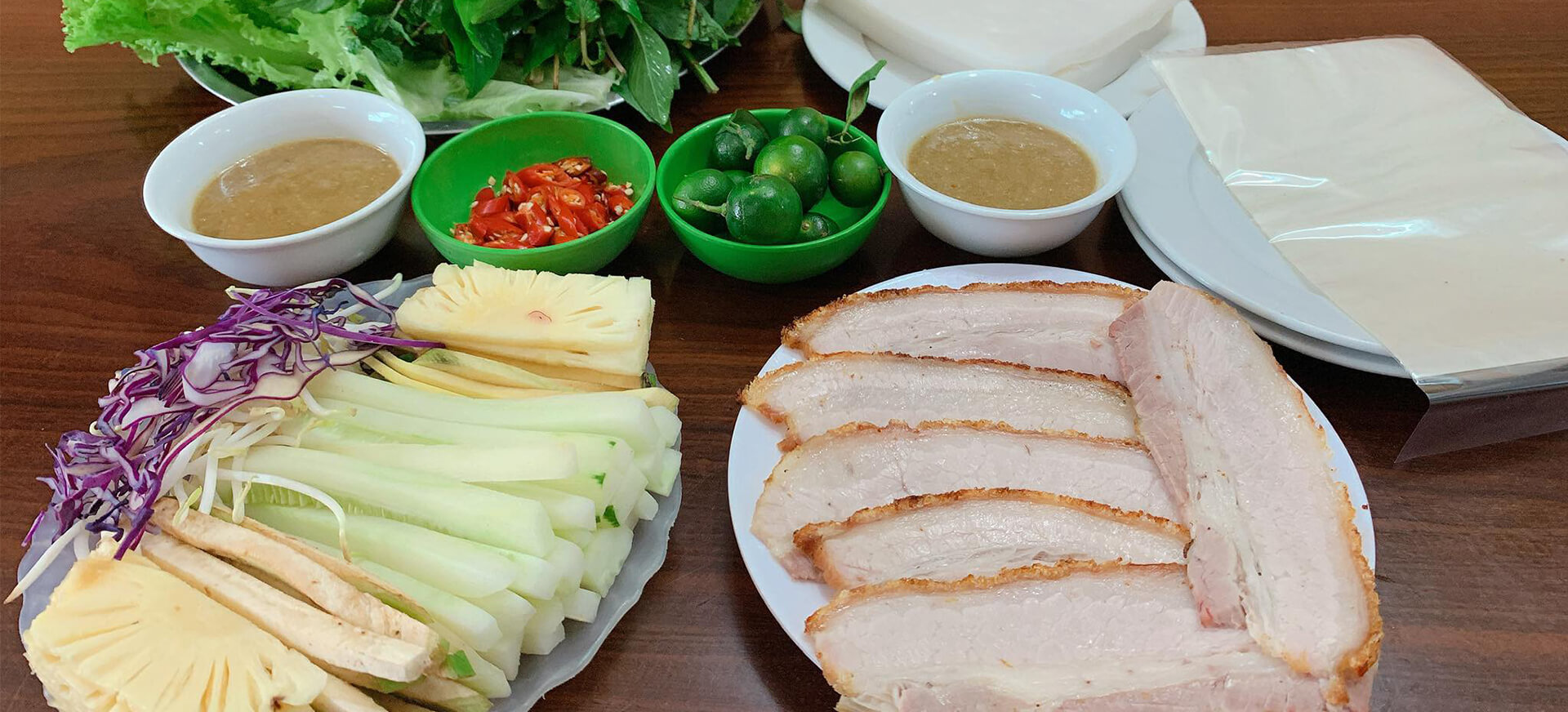 Top Quán Bánh Tráng Cuốn Thịt Heo Ngon Ở Đà Nẵng Nhất Định Phải Thử