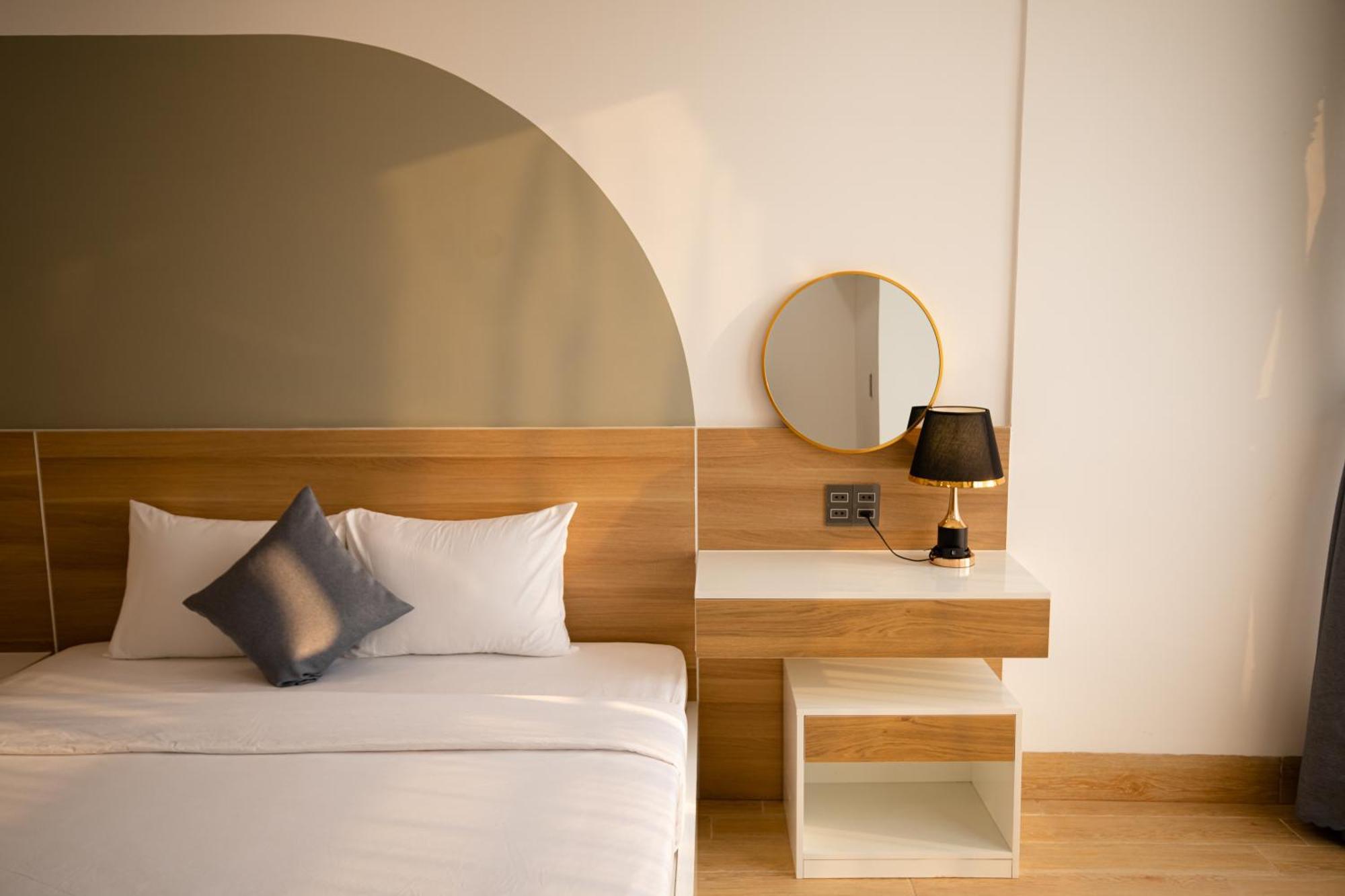 Review FIRST Studio Hotel Da Nang: khách sạn căn hộ tại Hòa Cường Nam, Đà Nẵng