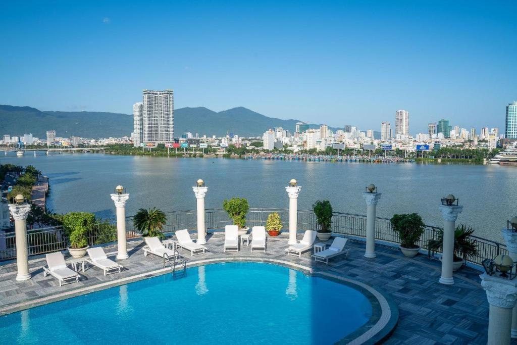 Review Khách sạn Senriver: Không gian 4 sao bên sông Hàn, gần cầu Rồng Đà Nẵng