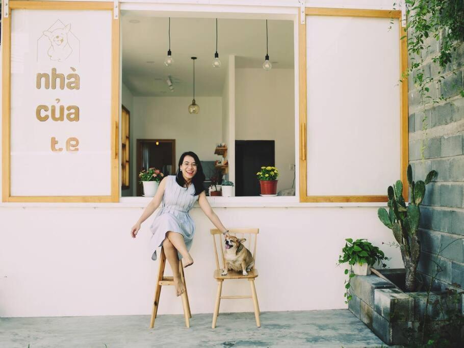 Review Nhà của Te: Hostel & tea room gần sân bay Đà Nẵng, có bếp và không gian vườn