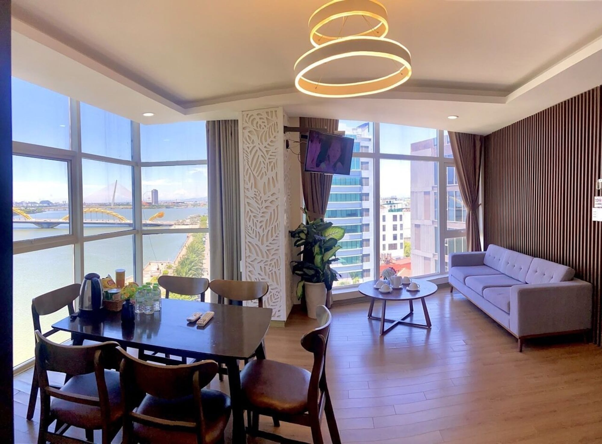 Review Pariat Hotel & Apartment: khách sạn ven sông Hàn tại trung tâm Đà Nẵng