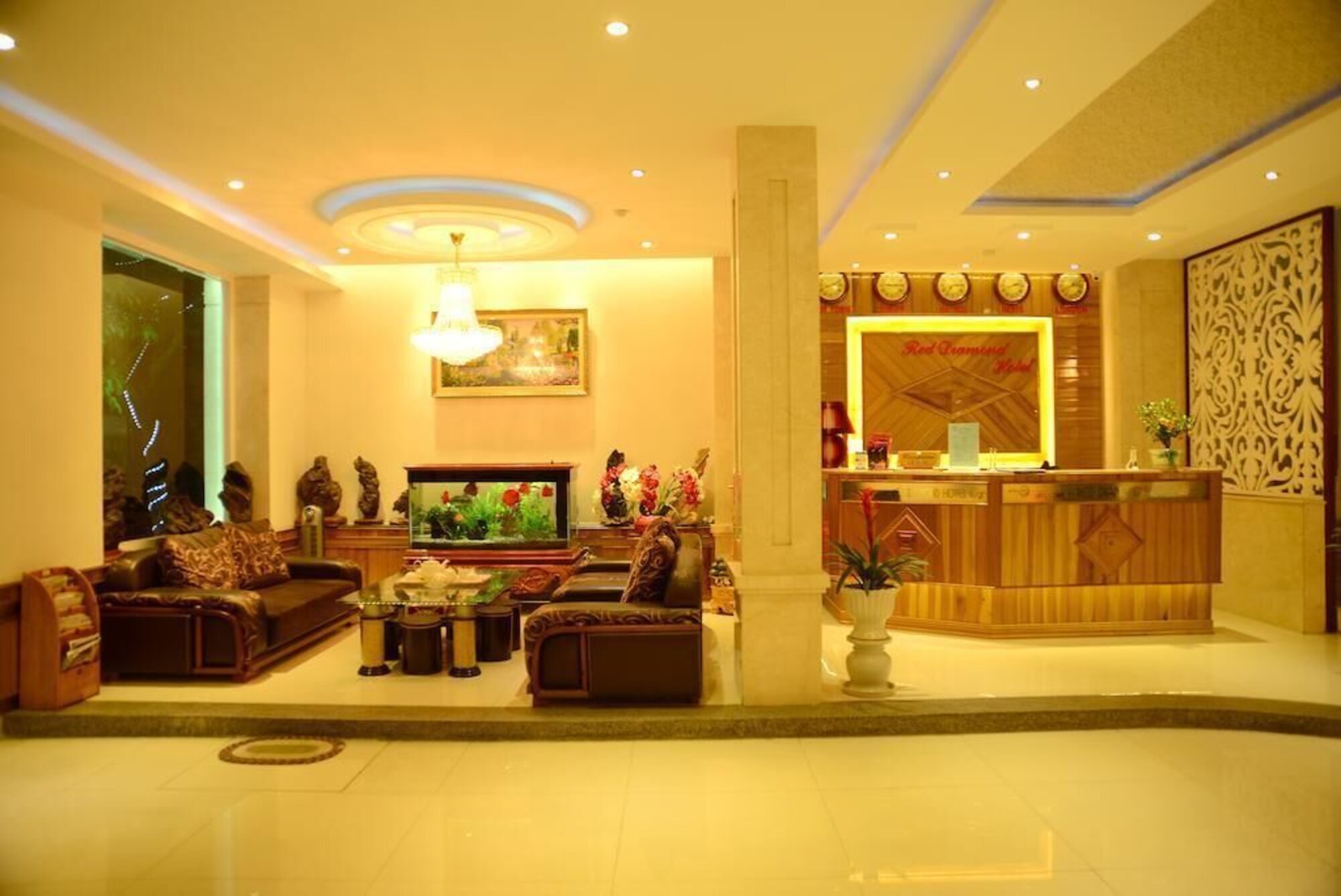 Review Red Diamond Đà Nẵng by Bay Luxury: Khách sạn 2 sao gần trung tâm Hải Châu