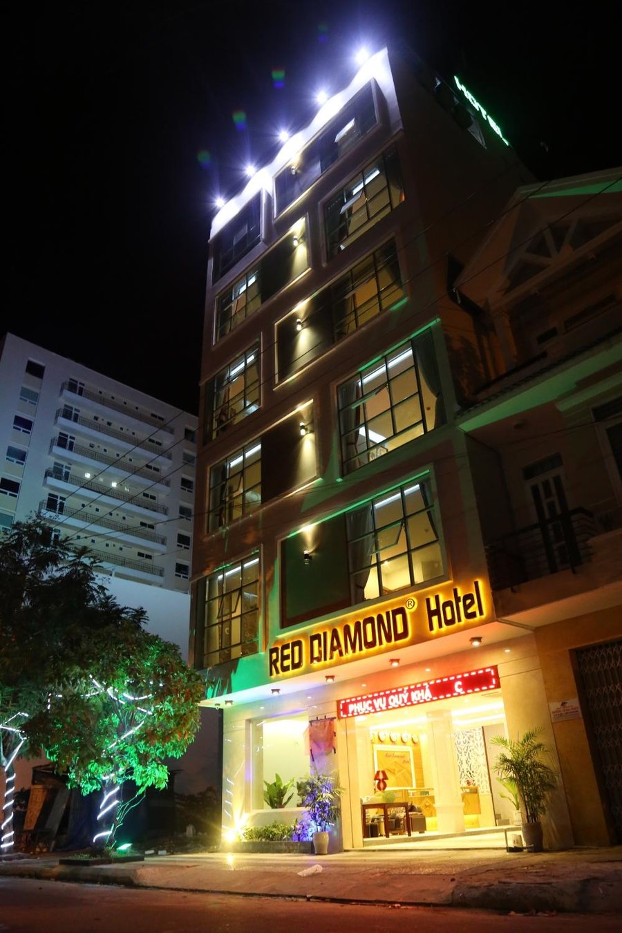 Review Red Diamond Đà Nẵng by Bay Luxury: Khách sạn 2 sao gần trung tâm Hải Châu