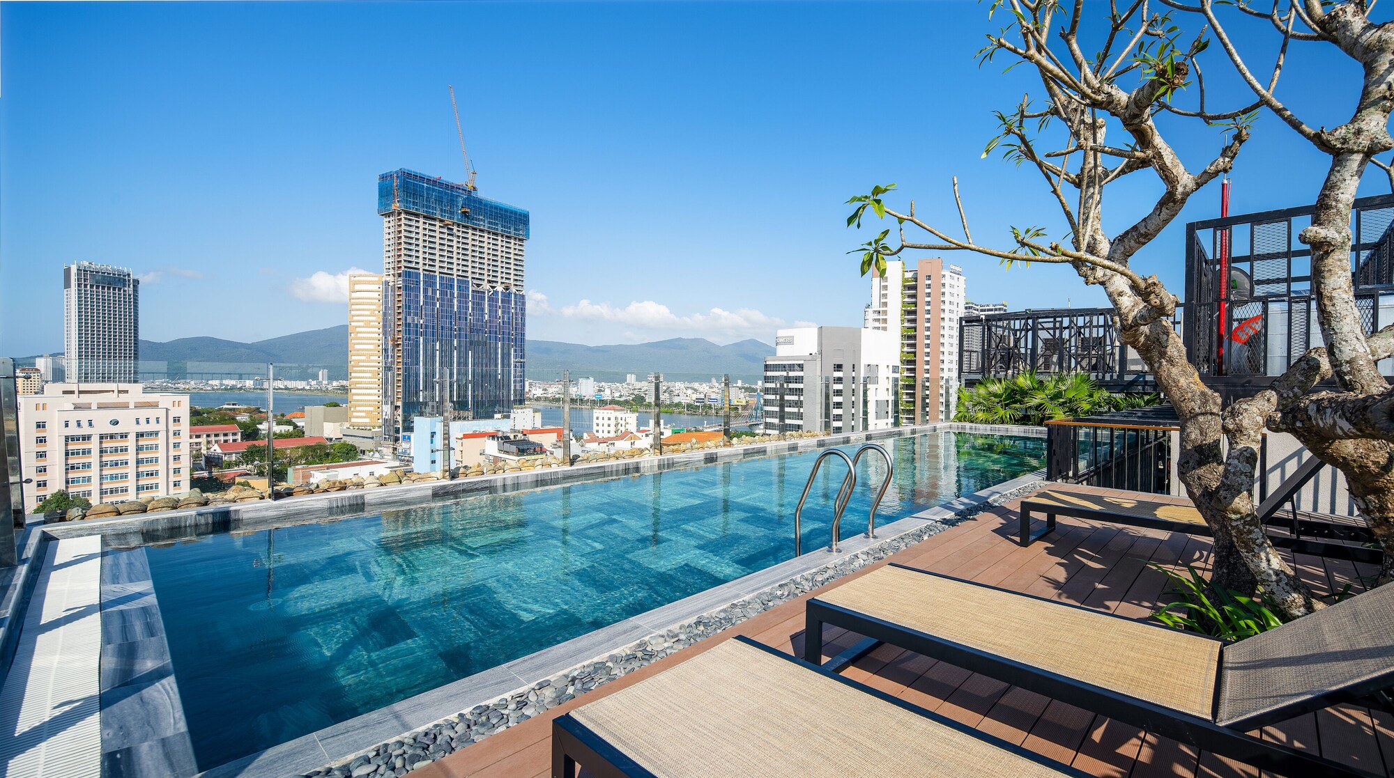 Review Seahorse Tropical Da Nang Hotel by Haviland: khách sạn 2.5 sao tại trung tâm Hải Châu
